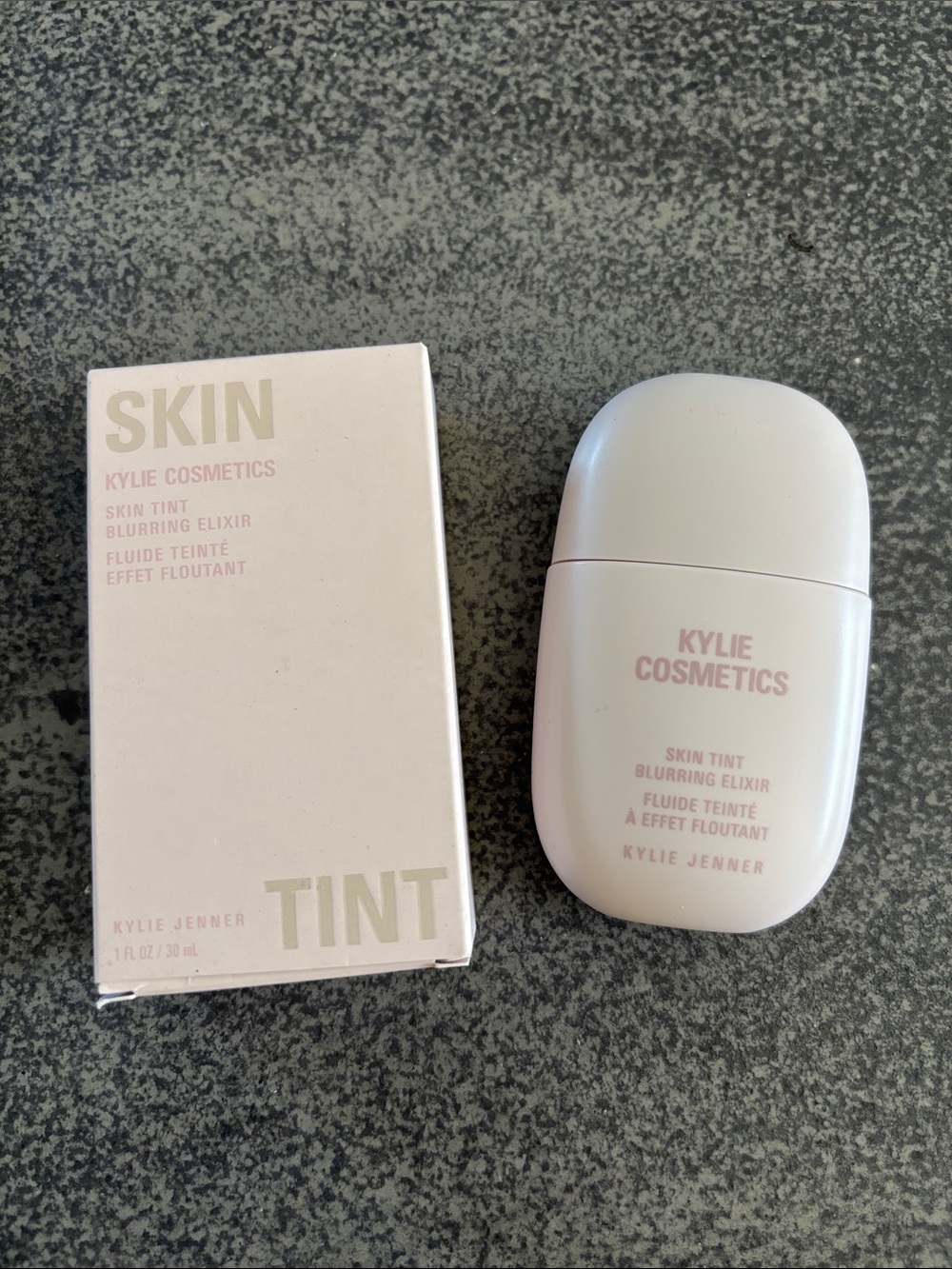 Kylie Cosmetics Skin Tint Blurring Elixir 5N
